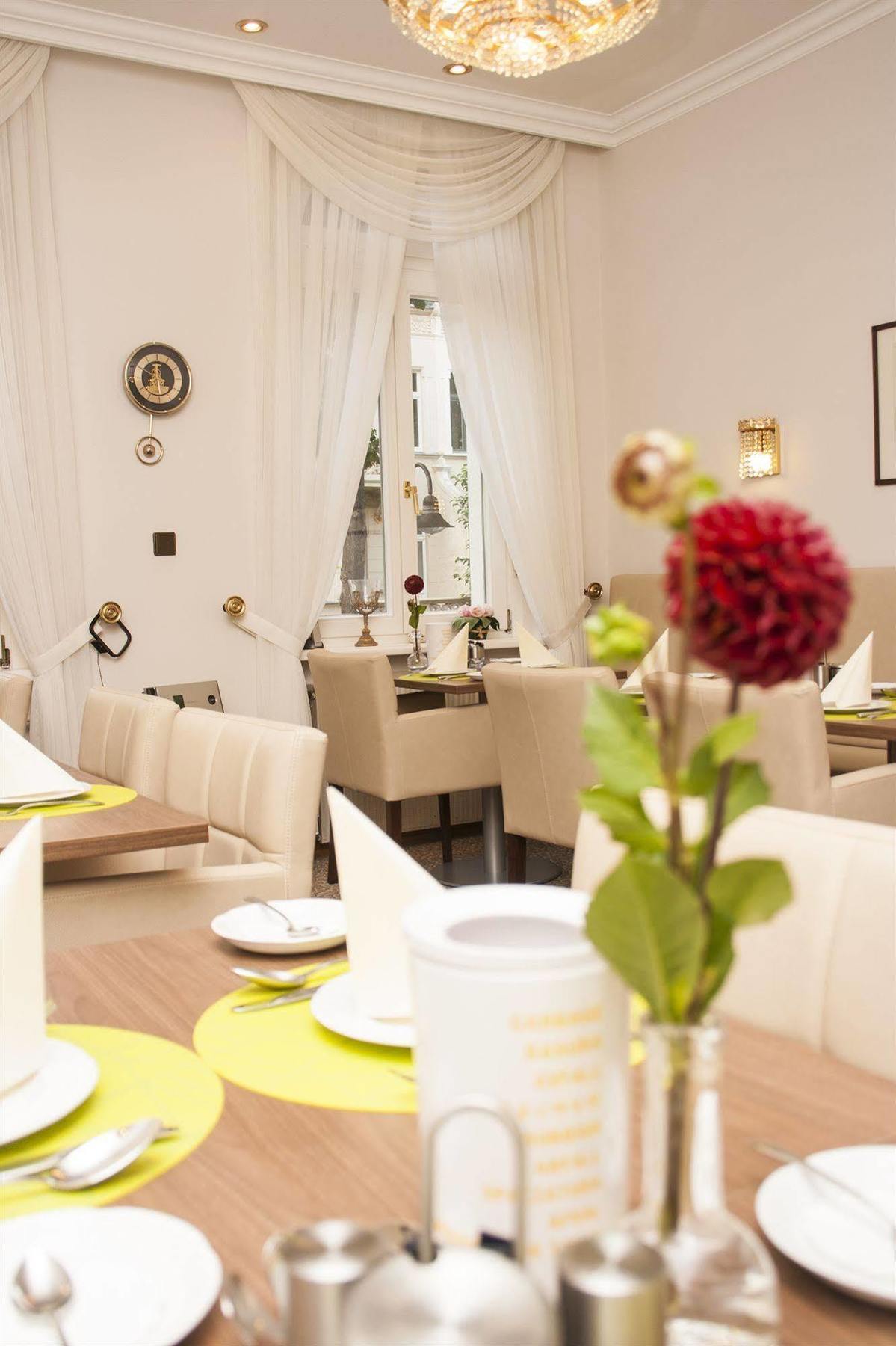 Hotel Haus Berlin Bonn Zewnętrze zdjęcie